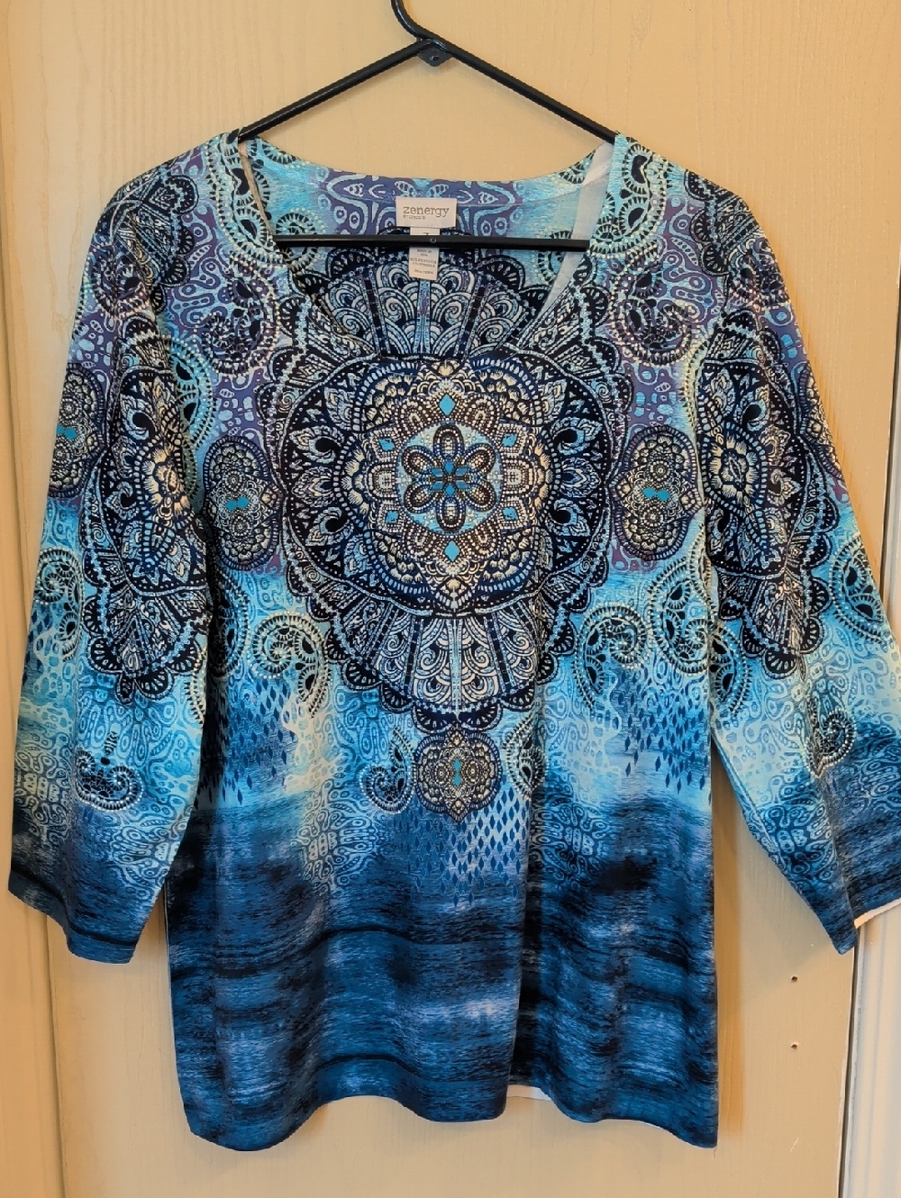 Zenergy By Chico’s Blue Turquoise Medallion V-Neck Tunic Size 3 (16/18)